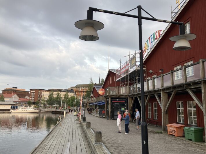 A418721F-799D-4BC5-A67E-599040BF0B92-27758-000004CB003427A6